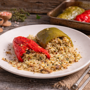 Постни пълнени чушки с ориз и гъби